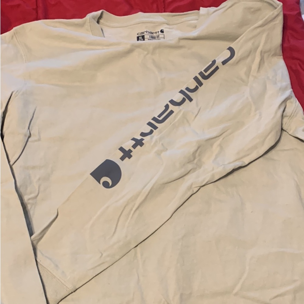 Women’s Carhart long sleeve t-shirt.